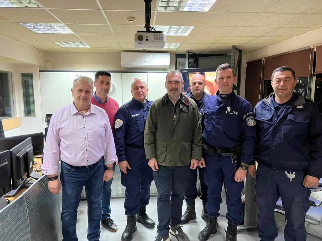 Ανδρέας Κατσανιώτης: Αλλαγή χρόνου με το προσωπικό της Άμεσης Δράσης Πατρών και ανταλλαγή ευχών σε Μητρόπολη και Περιφέρεια