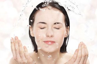 Τα πιο συχνά λάθη που κάνουμε με τον καθαρισμό του προσώπου μας