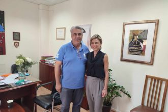 Ο Δημήτρης Μπαρμπούνης σε Καραμανδάνειο και Κέντρο Υγείας Κάτω Αχαΐας ΦΩΤΟ