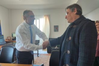 Ο Δημήτρης Κωστακιώτης και τυπικά γιατρός σε Κέντρο Υγείας