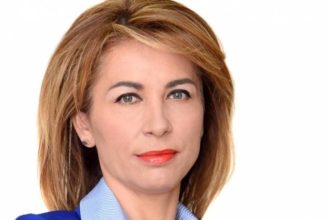 Εορταστικές ευχές από την υποψήφια βουλευτή της ΝΔ Αχαΐας Γιώτα Παυλοπούλου