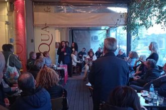 Ελένη Αδαμοπούλου: Ο κόσμος θέλει να νιώσει πως κάποιος τον ακούει...