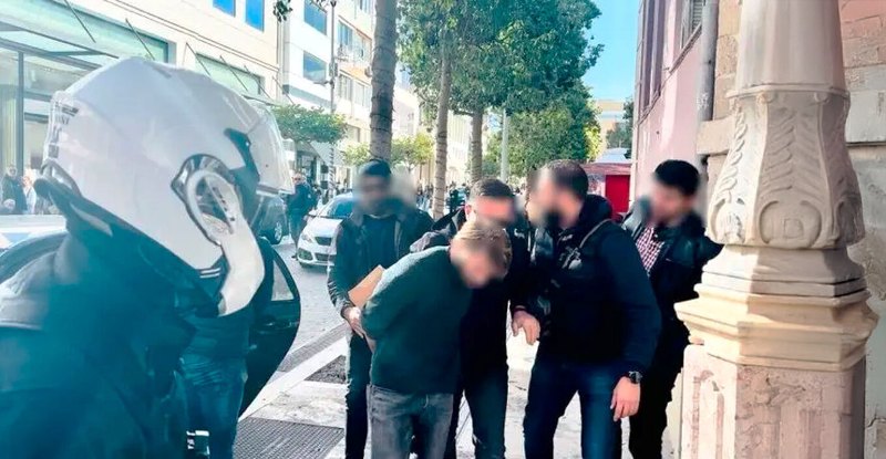 Έξι φορές σε έναν χρόνο είχε συλληφθεί ο Γάλλος - Από αιμοκάθαρση γύριζε η 36χρονη όταν την παρέσυρε