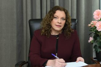 Καταδίκη της κυβέρνησης των "αρίστων"