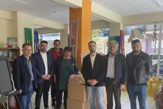 Ο Σύλλογος Αρκάδων Πάτρας «Θεόδωρος Κολοκοτρώνης» προσέφερε Πασχαλινά εδέσματα στο «Φωτεινό Αστέρι»