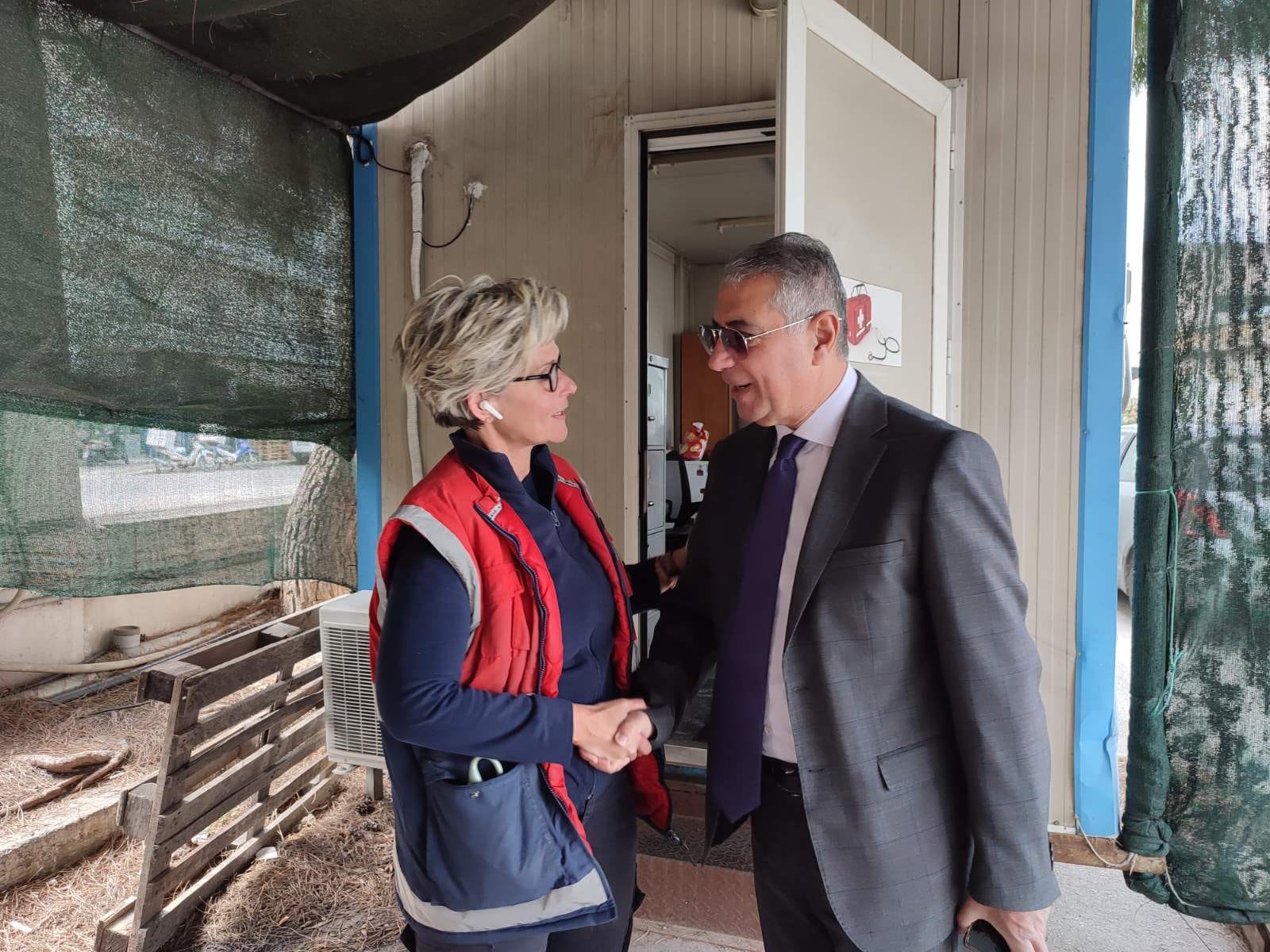 Γιάννης Καρβέλης: Στο ΕΚΑΒ για ευχές