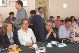 Η Αντιδήμαρχος Βίβιαν Σαμούρη αποχαιρετά τον Παναγιώτη Παπαγιαβή