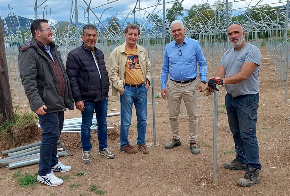 Σε υγροπονική καλλιέργεια ο Φωκίων Ζαΐμης ΦΩΤΟ