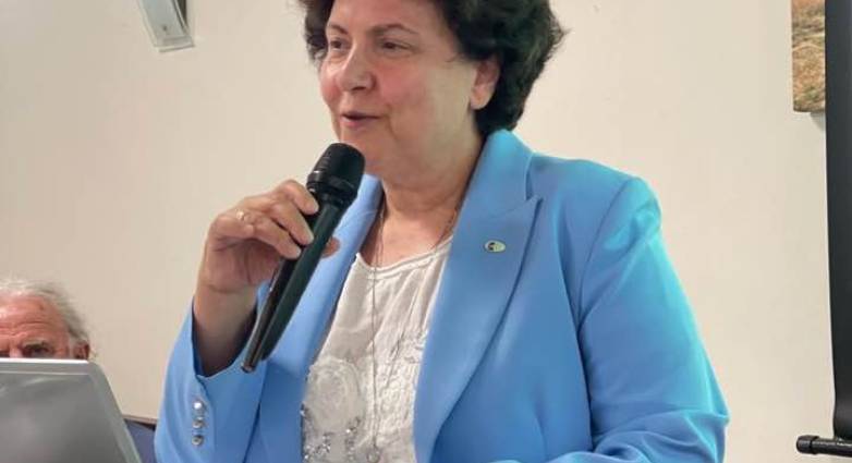 Γιατί η Αθηνά Τραχήλη πάει για ρεκόρ Γκίνες!