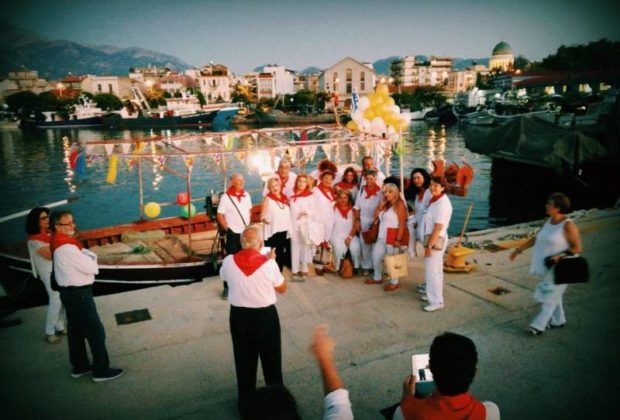 Η "βαρκαρόλα αγάπης" βγαίνει βόλτα στον Πατραϊκό!