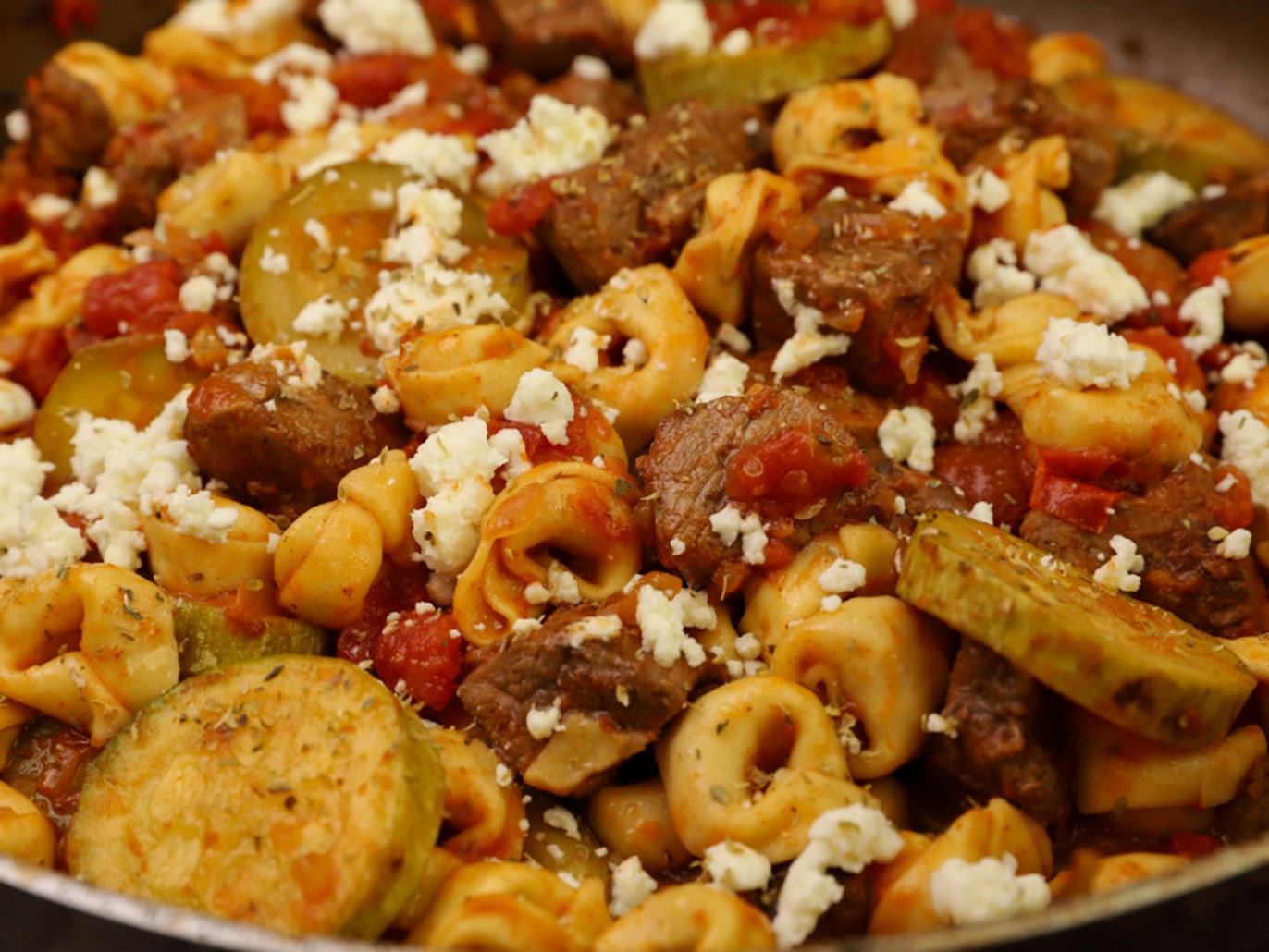 Τορτελίνια με μοσχάρι και κολοκύθια