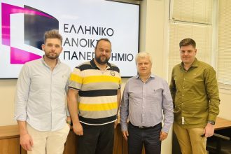 Επίσκεψη του Βασίλη Αϊβαλή στο Ανοικτό Πανεπιστήμιο