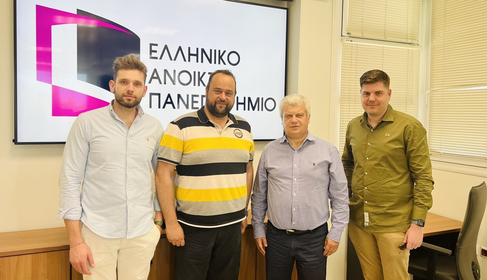 Επίσκεψη του Βασίλη Αϊβαλή στο Ανοικτό Πανεπιστήμιο