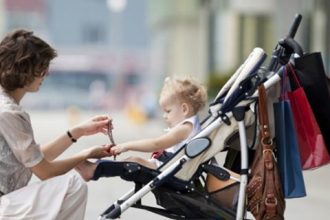 Το πιο συχνό λάθος που κάνουν οι γονείς με το καρότσι