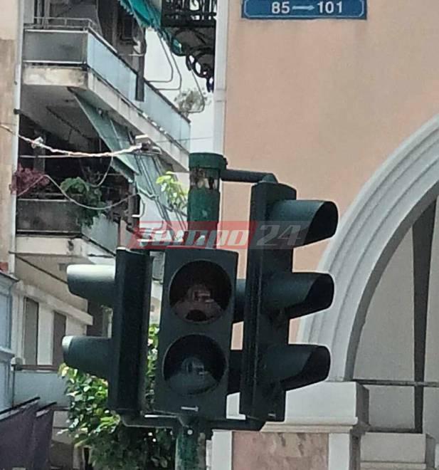 Πάτρα: Χωρίς φανάρια κεντρική διασταύρωση στην Αγίου Ανδρέου - ΦΩΤΟ