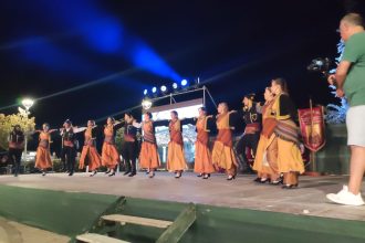 Στη Βόρειο Ήπειρο το χορευτικό τμήμα του Συλλόγου Αλισσαίων Πείρος - ΦΩΤΟ