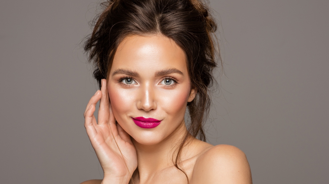 Ένα φανταστικό 2 σε 1 προϊόν που θα λατρέψουν όσες αποφεύγουν το έντονο μακιγιάζ