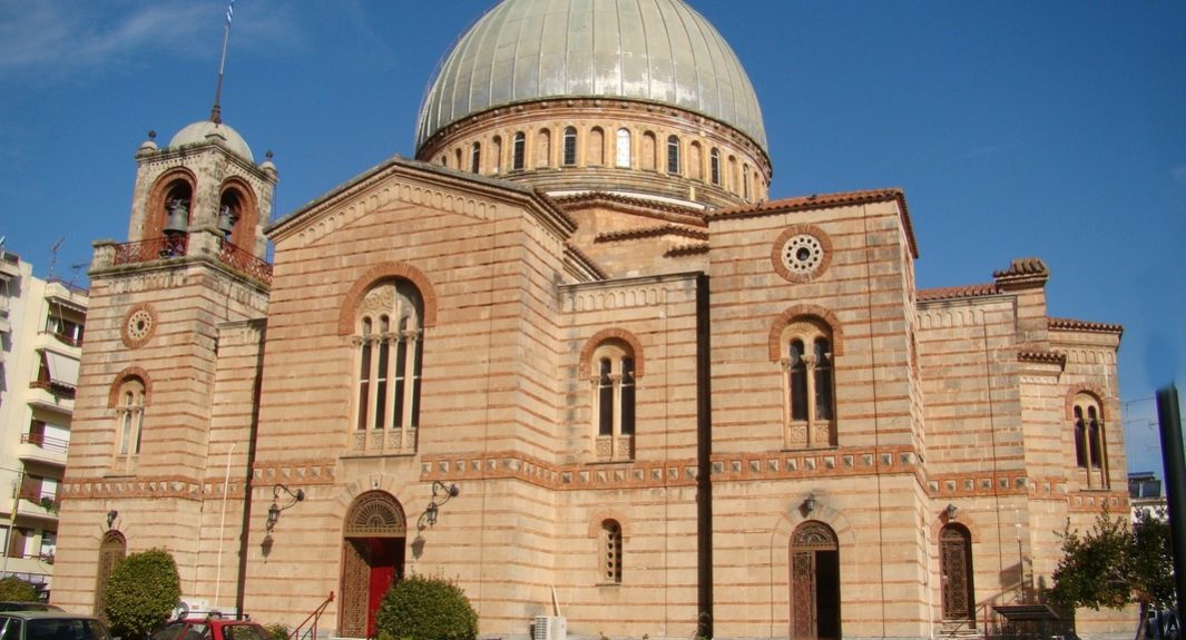 Αγρυπνία στον Ιερό Μητροπολιτικό Ναό Αιγίου για τη σωτηρία της πατρίδος