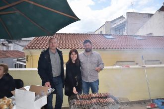 Το τσίκνισε και φέτος το Εργατοϋπαλληλικό Κέντρο Πάτρας - ΔΕΙΤΕ ΦΩΤΟΓΡΑΦΙΕΣ