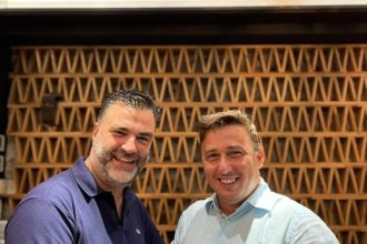 Ο Χρήστος Βουλδής υποψήφιος περιφερειακός σύμβουλος με τον Σπύρο Σκιαδαρέση