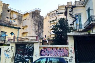 Γκρεμίστηκε ο ιστορικός κινηματογράφος ΑΕΛΛΩ - ΦΩΤΟ