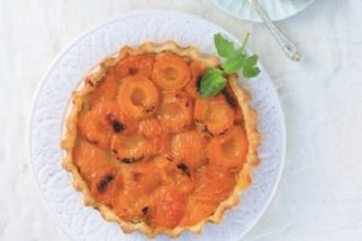 Τάρτα με αμύγδαλα και βερίκοκα