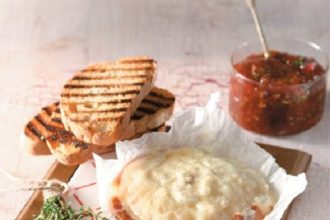 Σαγανάκι μετσοβόνε με μαρμελάδα σύκο και μοσχολέμονο