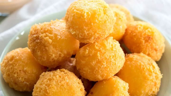 Τυρομπουκίτσες που λιώνουν στο στόμα!