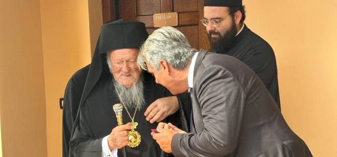 Ο Δημήτρης Μπαρμπούνης συναντήθηκε με τον Οικουμενικό Πατριάρχη