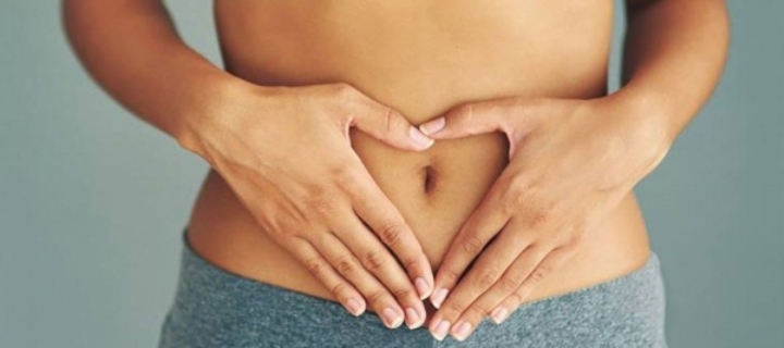 Οι 4 καλοκαιρινές τροφές που ξεφουσκώνουν