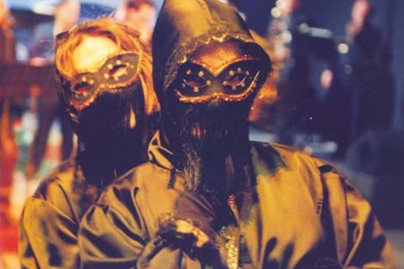 Θέατρο Royal: Αλλαγή ημερομηνίας του χορού "Μπουρμπούλια-Ντόμινο", με την Μπέσυ Αργυράκη