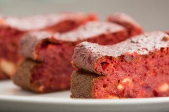 Σοκολατένιο κέικ με παντζάρι