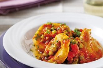 Αγκινάρες με αρακά και φρέσκο μάραθο