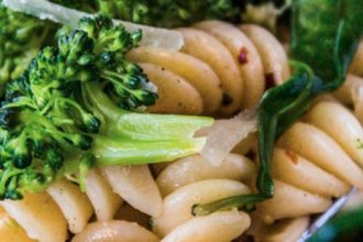 Pasta με μπρόκολο και λεμόνι