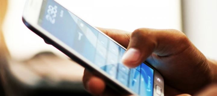 Τα μικρόβια πάνω στο κινητό αποκαλύπτουν τα μυστικά σας