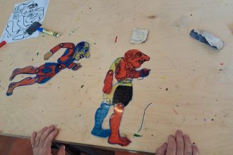 Μέλη του ΚΔΑΠ ΜΕΑ «Άμπετ Χασμάν» στο εκπαιδευτικό πρόγραμμα «Ο Καραγκιόζης στο Θέατρο Σκιών»