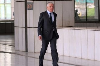 Ποιου γνωστού πολιτικού πουλήθηκε η βίλα στην Σύρο;