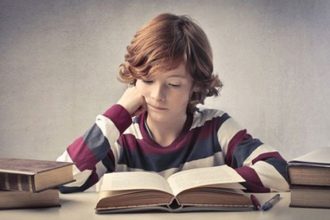 Οι δυσκολίες λόγου στα παιδιά μπορεί να οδηγήσουν σε μαθησιακές δυσκολίες