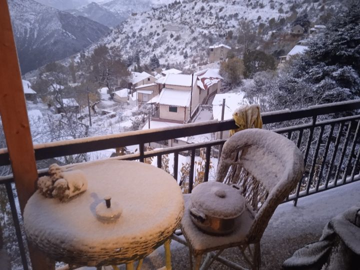 Τα πρώτα χιόνια και στην Αιγιάλεια