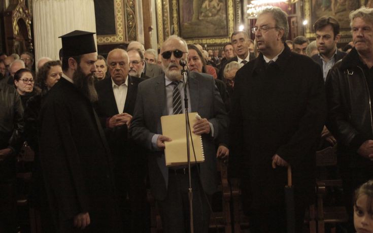 Ψάλτης στους Χαιρετισμούς ο Παναγιώτης Κουρουμπλής - ΔΕΙΤΕ ΒΙΝΤΕΟ