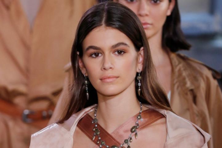 Δεν φαντάζεσαι ποια τάση στα φρύδια φεύγει από τις ζωές μας άμεσα