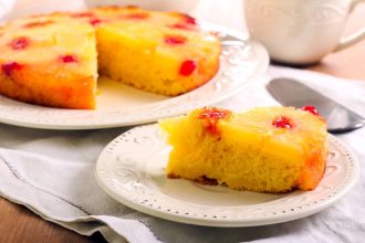 Ανάποδο κέικ με ανανά