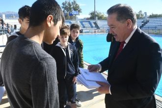 Στην κοπή πίτας του ΝΟΠ ο Κώστας Σβόλης
