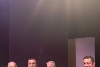 Πατρινοί στην ορκωμοσία του Δημήτρη Κουρέτα