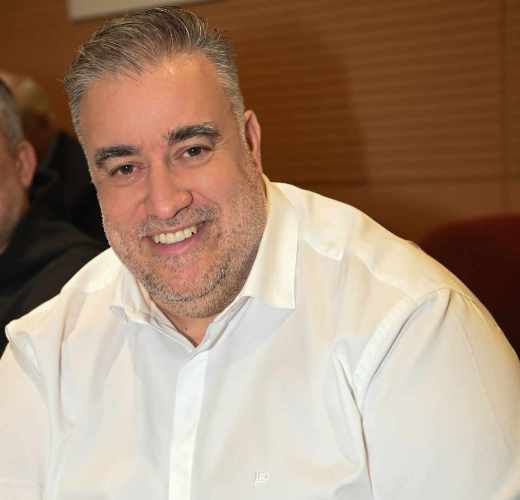 Σταθερός στη θέση του και στην αποστολή του ο Γιάννης Μάκκας