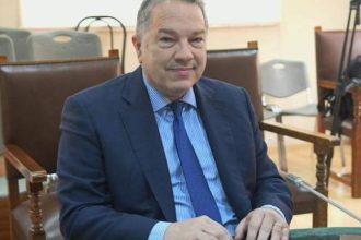 "Οι ερωτώμενοι να σέβονται τους ερωτώντες, αλλά και να απαντούν στις ερωτήσεις που τίθενται από τους δημοσιογράφους"