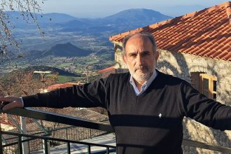 Τι εύχεται ο Απόστολος Κατσιφάρας για το 2024