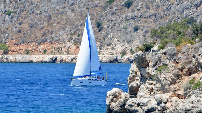 Σκάφος "κόλλησε" έξω από το Μεσολόγγι