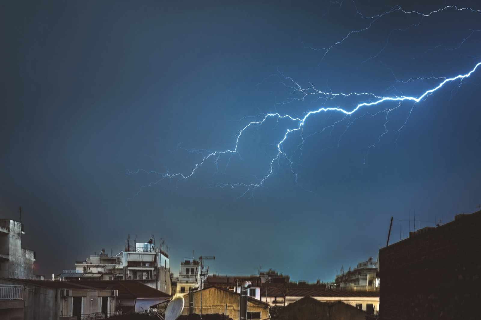 Η "επέλαση" της κακοκαιρίας συνεχίζεται και σήμερα Κυριακή - Δείτε όσα κατέγραψε το tempo24 κατά το "πρώτο κύμα"