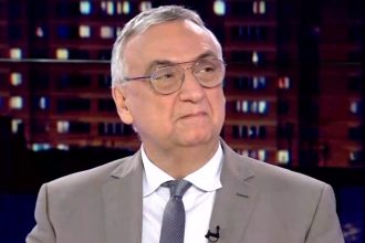 Πέθανε ο ψυχίατρος Δημήτρης Σούρας - «Θα σας ακολουθώ από ψηλά», ο συγκλονιστικός αποχαιρετισμός που είχε ετοιμάσει